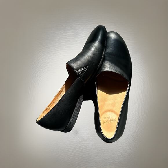 Dansko Larisa Black Milled Nappa Leather Slip On LoafersSize 39 8.5 $145 - Picture 1 of 7